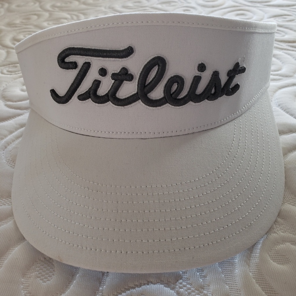 Titleist golf visor